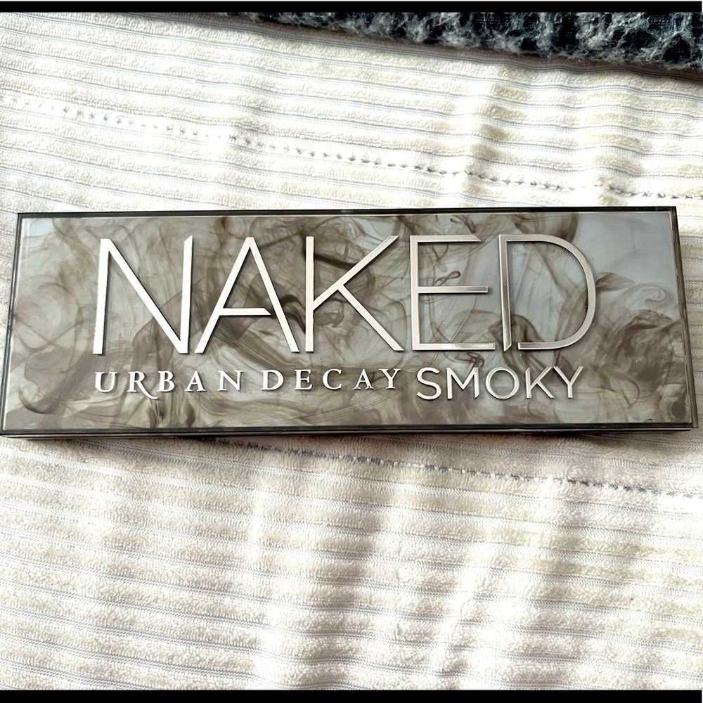 URBAN DECAY NAKED SMOKY